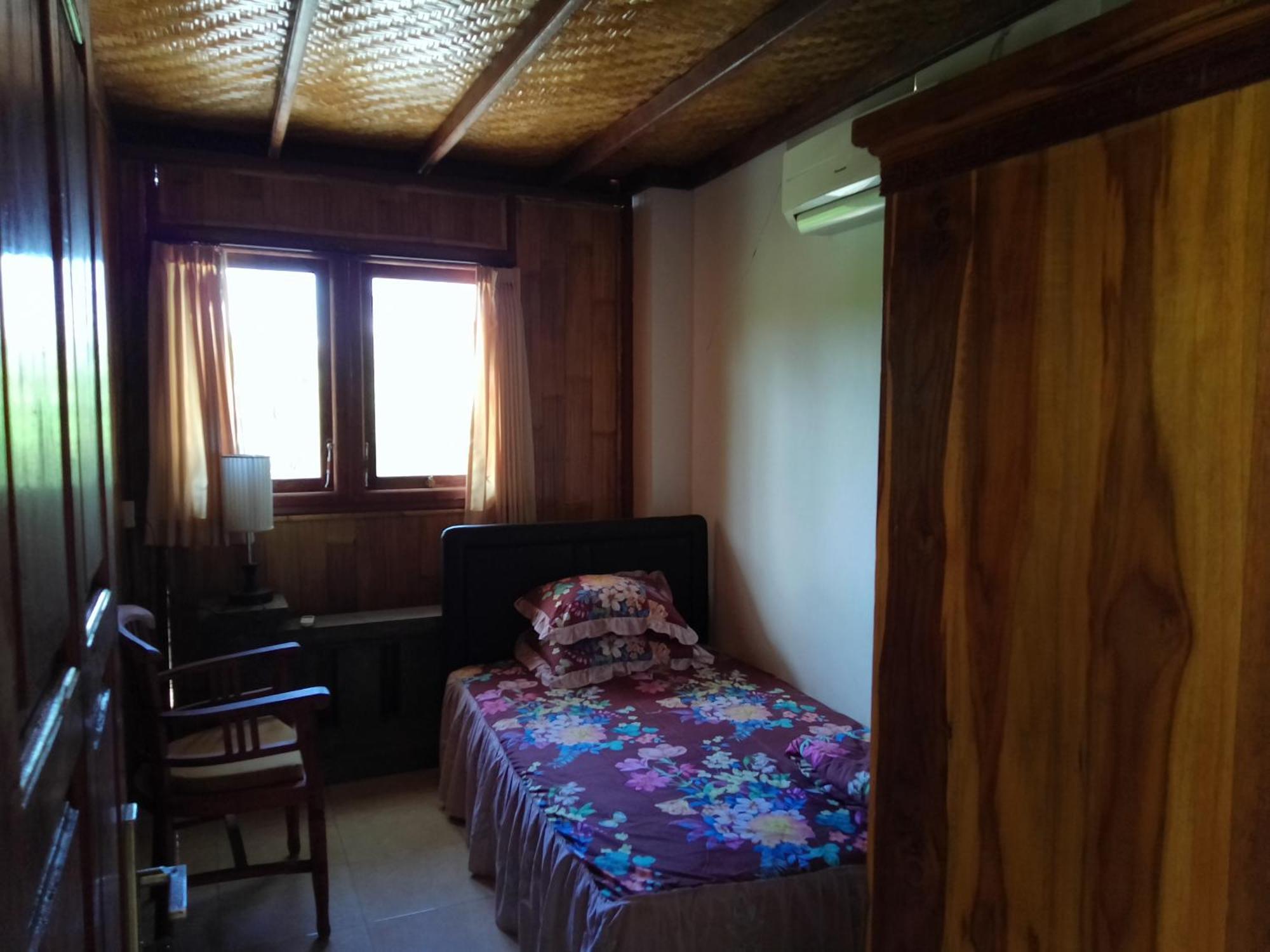 Pondok Diana Yuki Jasri Kamer foto